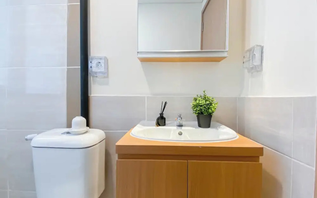 Best Choice And Comfy 2Br At Apartment Meikarta