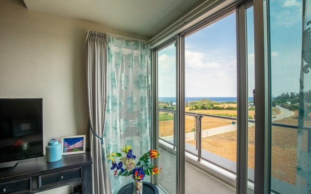 1 min to the sea holiday at the resort[B32-002] – Balcony – Onna