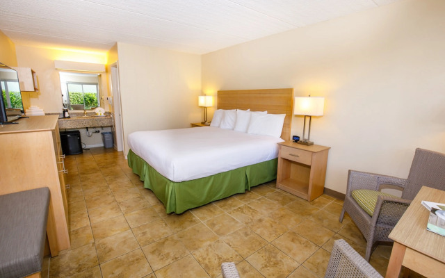Naples Garden Inn