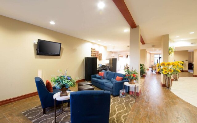 Comfort Suites Airport South