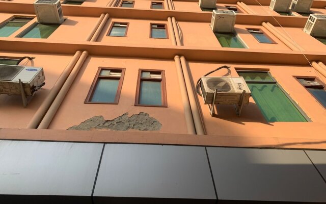 Hotel Noida Continental