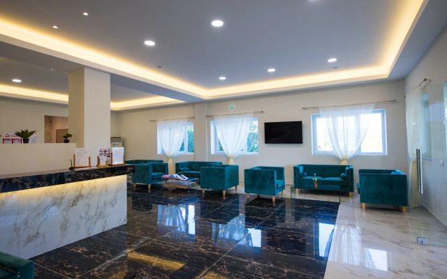 Amour Holiday Resort