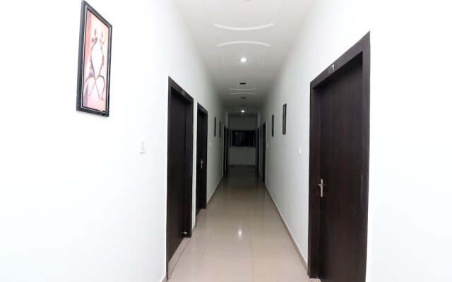 OYO 24199 Hotel Ojus Tower