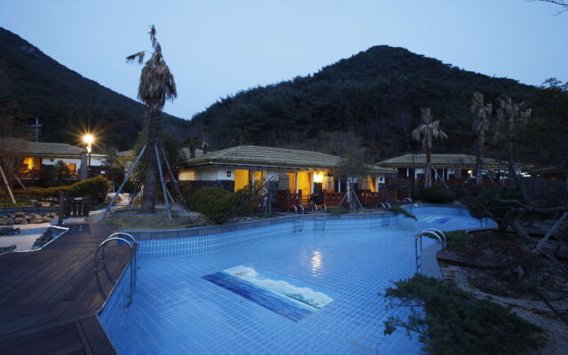 Hansan Marina Hotel & Resort