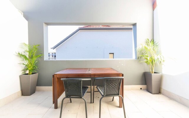 Lovely 1 Bedroom Apartment Close To CBD