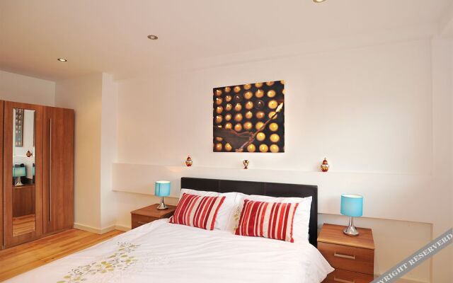 Chand Apartments - London Bridge