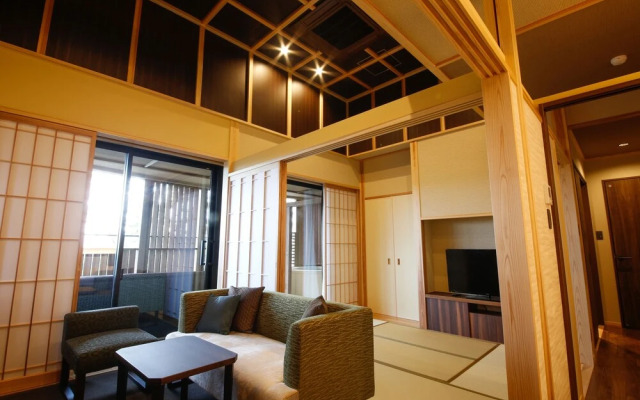 Awaji Hamarikyu TAKUMI