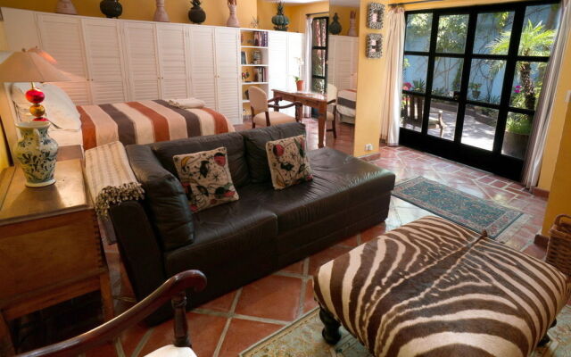 Casa Cinco Patios