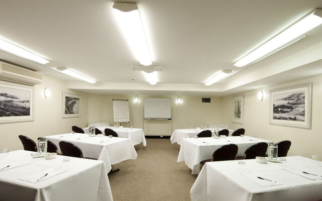 Coogee Sands Hotel and Apartments