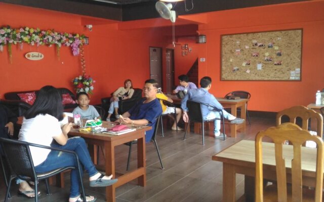 Chat House Soi 18 Mithuna Chiangrai