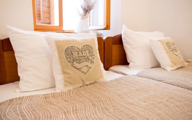 Divina Blue Apartments