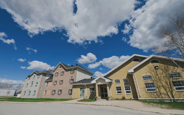 Residence & Conference Centre - Timmins