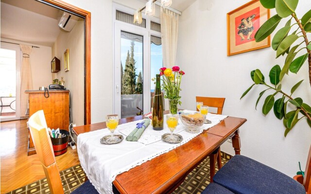 Amazing Apartment in Dubrovnik With Wifi and 2 Bedrooms