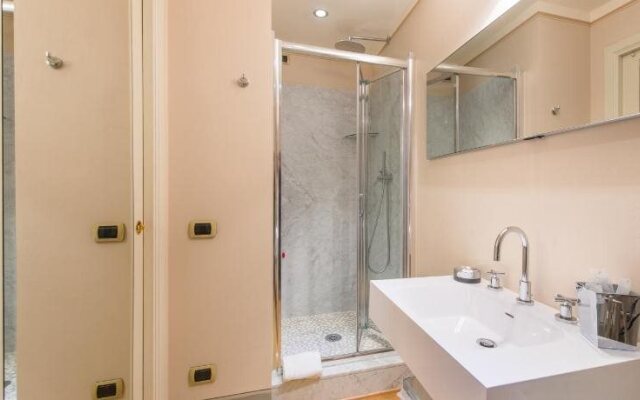 15 Santori Luxury Home