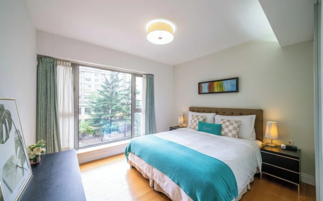 Tyms 3BR 2BA Apt Xujiahui Center