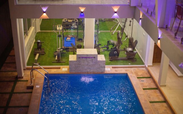 Kings Villagio Hotel