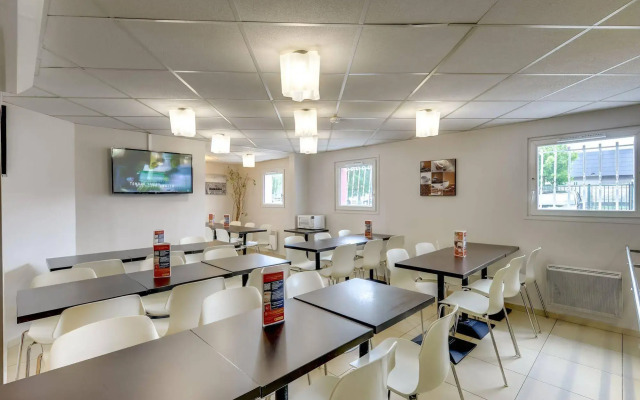 Welcomotel Coignières