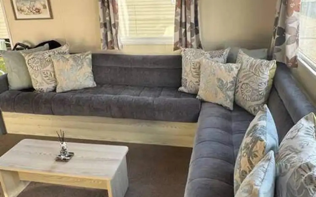 Caravan Emma 2 Bed Robin Hood