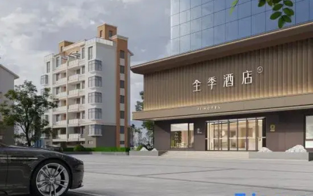 JI Hotel (Haiyang Haibin Middle Road Ten-Thousand-Meter Bathing Beach)