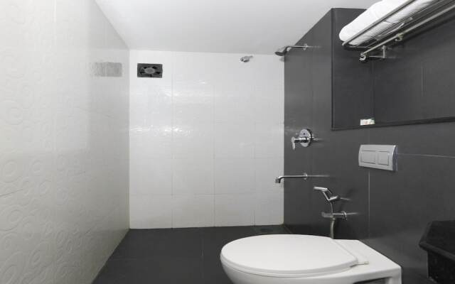 Nachiappa Park Hotel