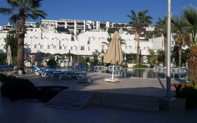 Nagi Beach Hotel
