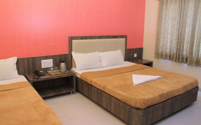 Hotel Sai Gurusthan
