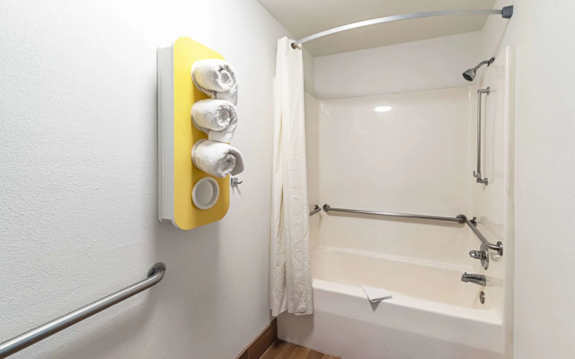 Motel 6 Lebanon, IN