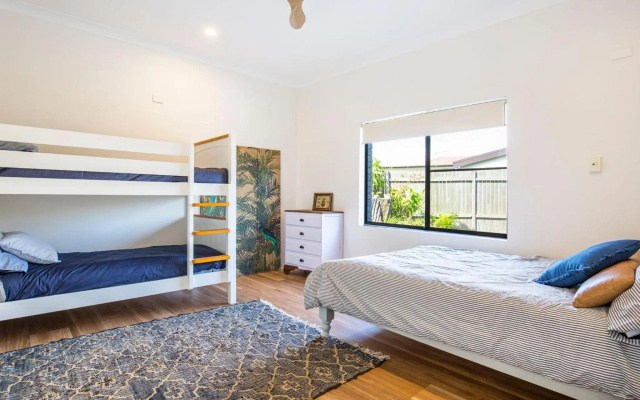 Saltbush Cottage - Pet Friendly - 1 Min Walk to Beach – Guest Rooms – Culburra Beach