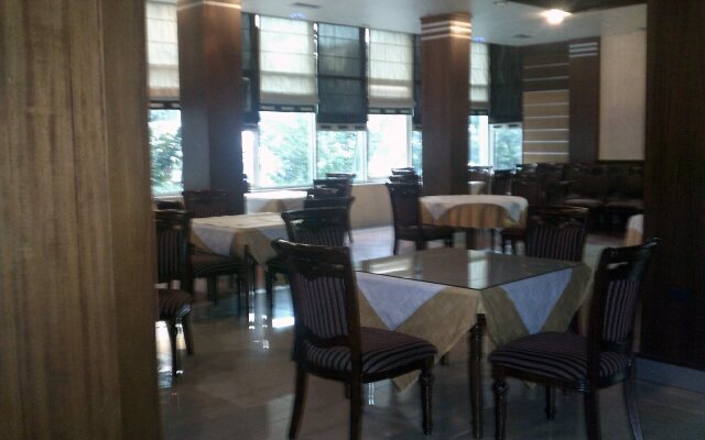 Hotel International