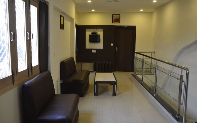 OYO 8074 Hotel G 9