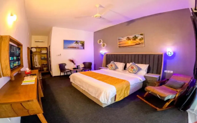 Canary Golden Hotel