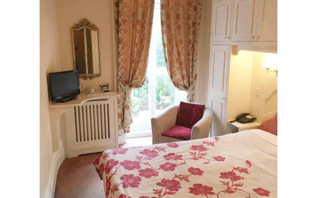 Maranton House Hotel