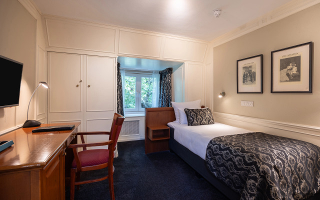 Apollofirst Boutique Hotel