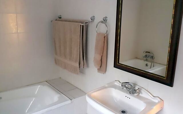 Albatross Bed And Breakfast