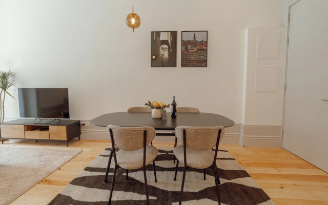 Heart OF Porto Apartment B Terrace by Vacationy