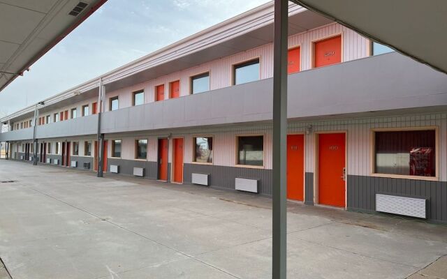Travelerslodge Motel