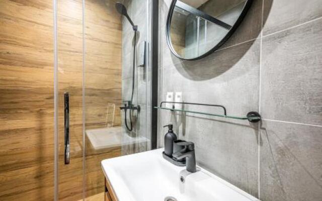 Tamara Suites  Apartments