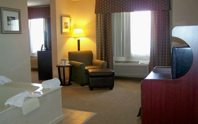 Holiday Inn Express Kendallville