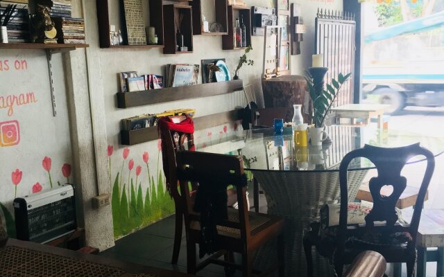 Memory Lane by Esperanza Cafe Bed & Breakfast - Adults Only