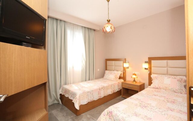 Dionysos Hotel & Suites