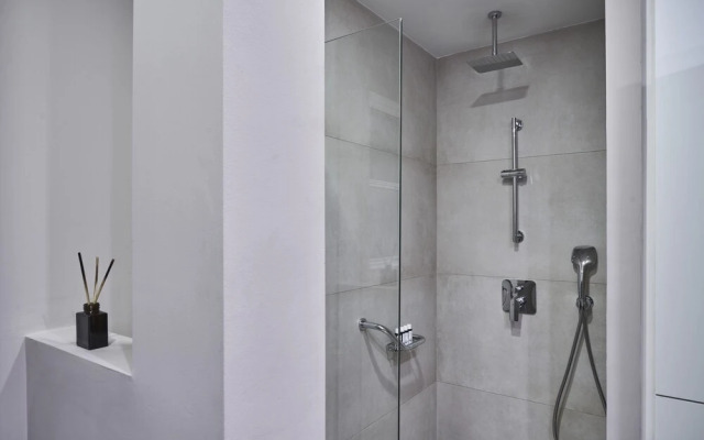 Chic n Bright 3Bd Apt with Hilton View