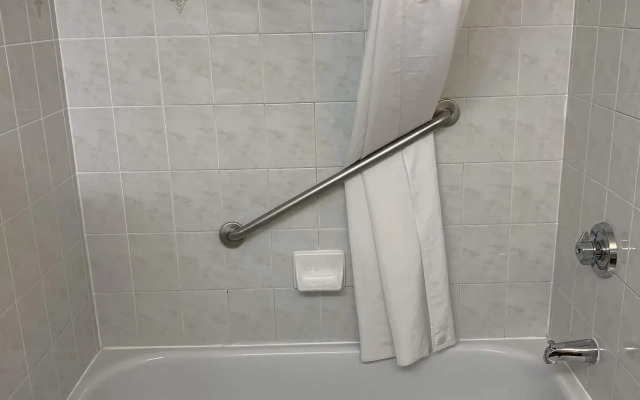 Travelodge by Wyndham Stony Plain