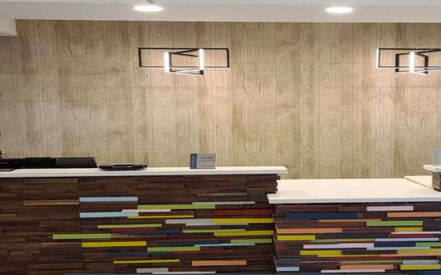 Holiday Inn Express WATERTOWN