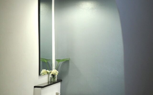 Bangkok Sanookdee - Adults Only