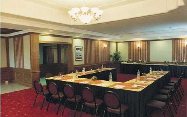 ABAD Airport Hotel