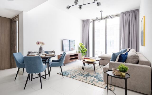 Posh & Spotless 1BR Apartment on Palm Jumeirah