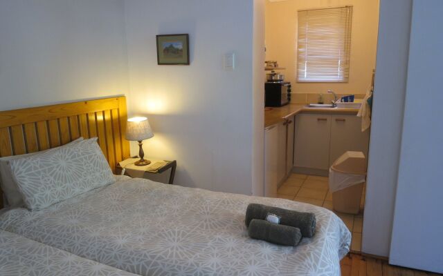 Dempseys Guest House