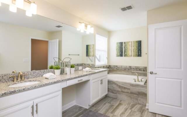 Amazing NEW 5 Bedrooms Champions Gate!