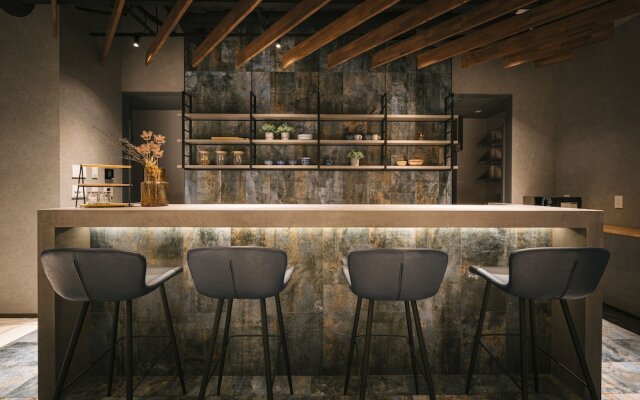 R Hotel Namba South