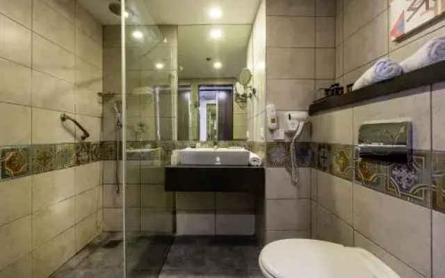 Ramada Olivie Nazareth